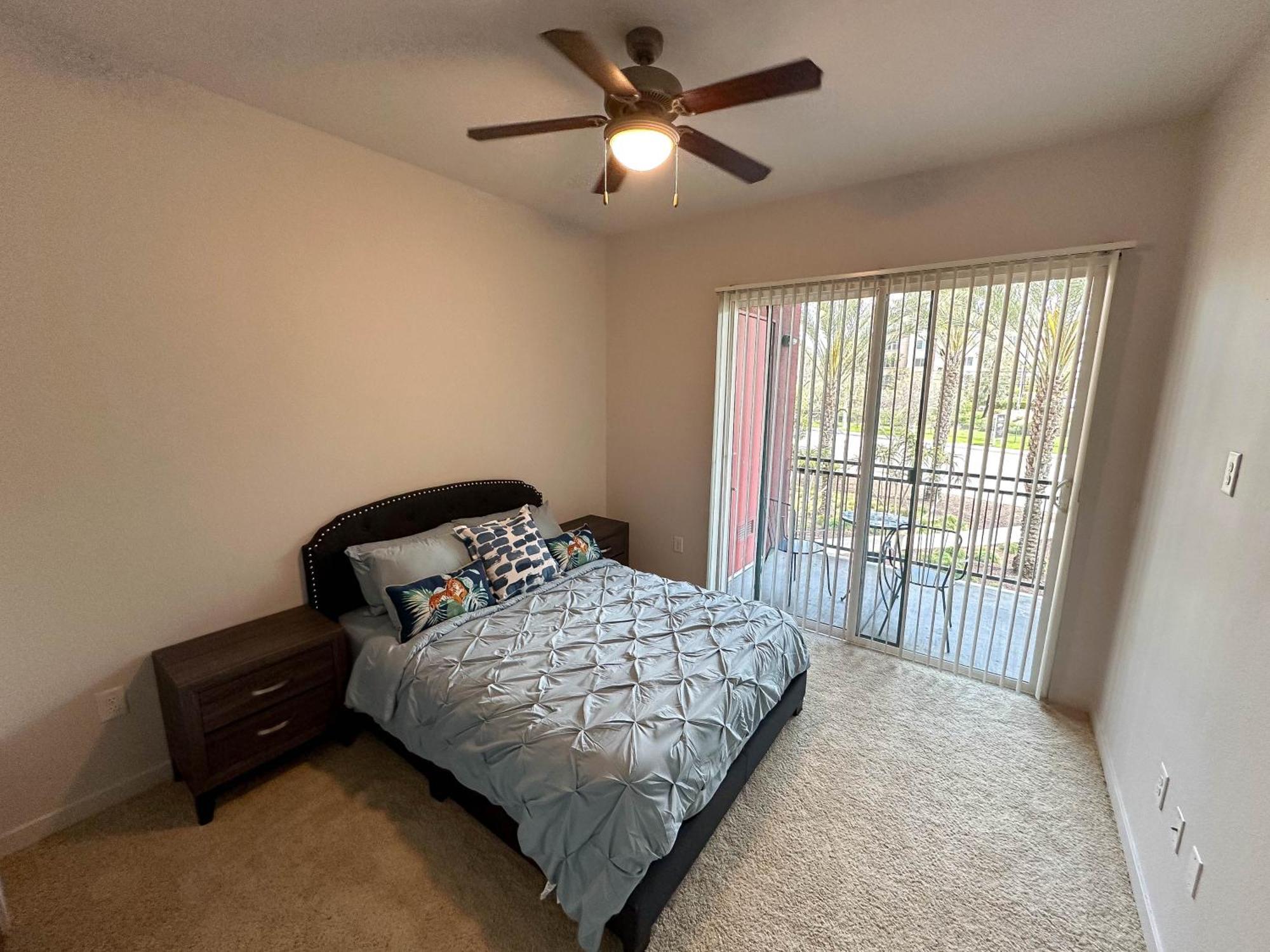 Lux 2 Bedroom In Woodland Hills Los Angeles Exterior photo