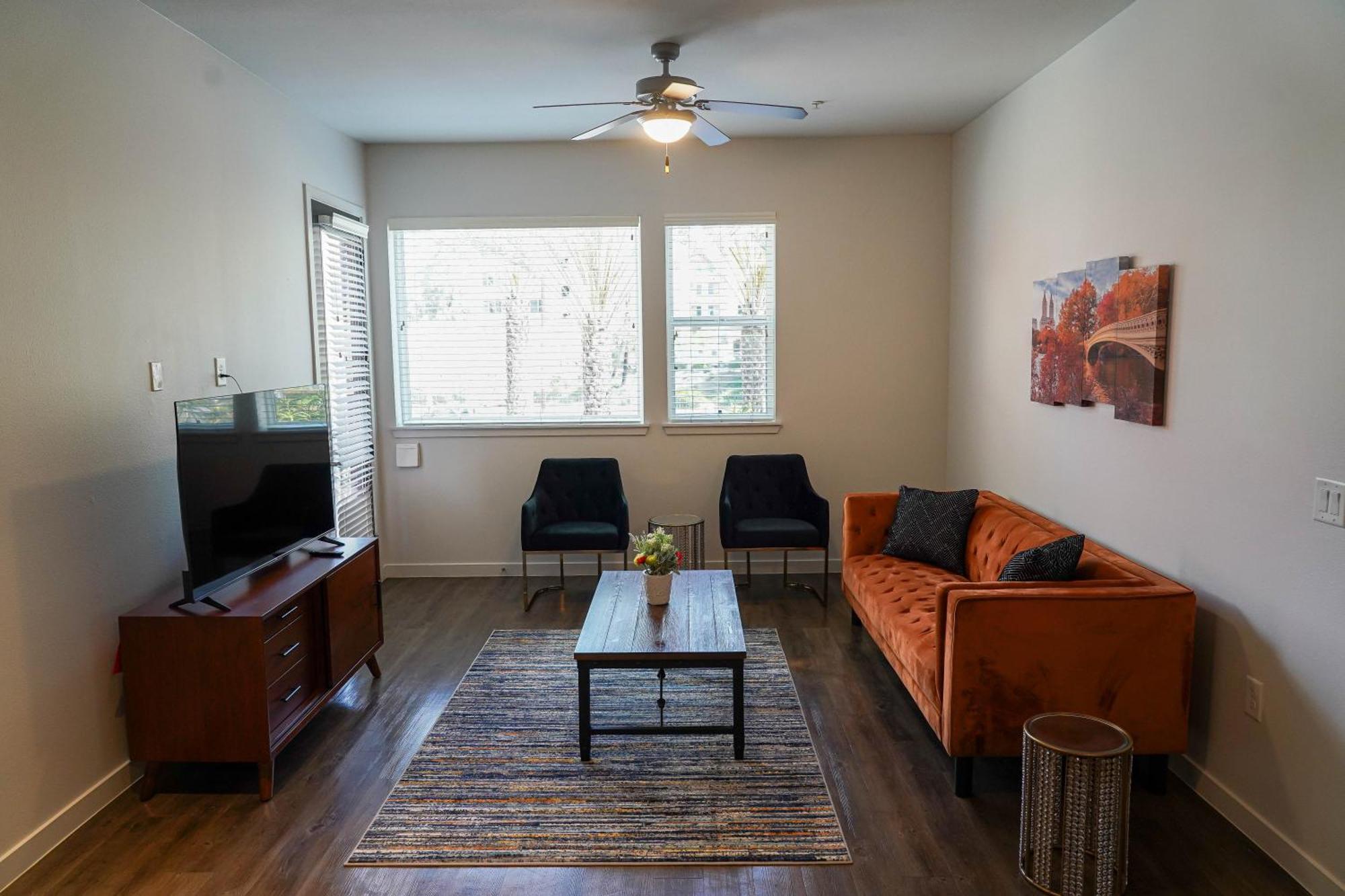 Lux 2 Bedroom In Woodland Hills Los Angeles Exterior photo